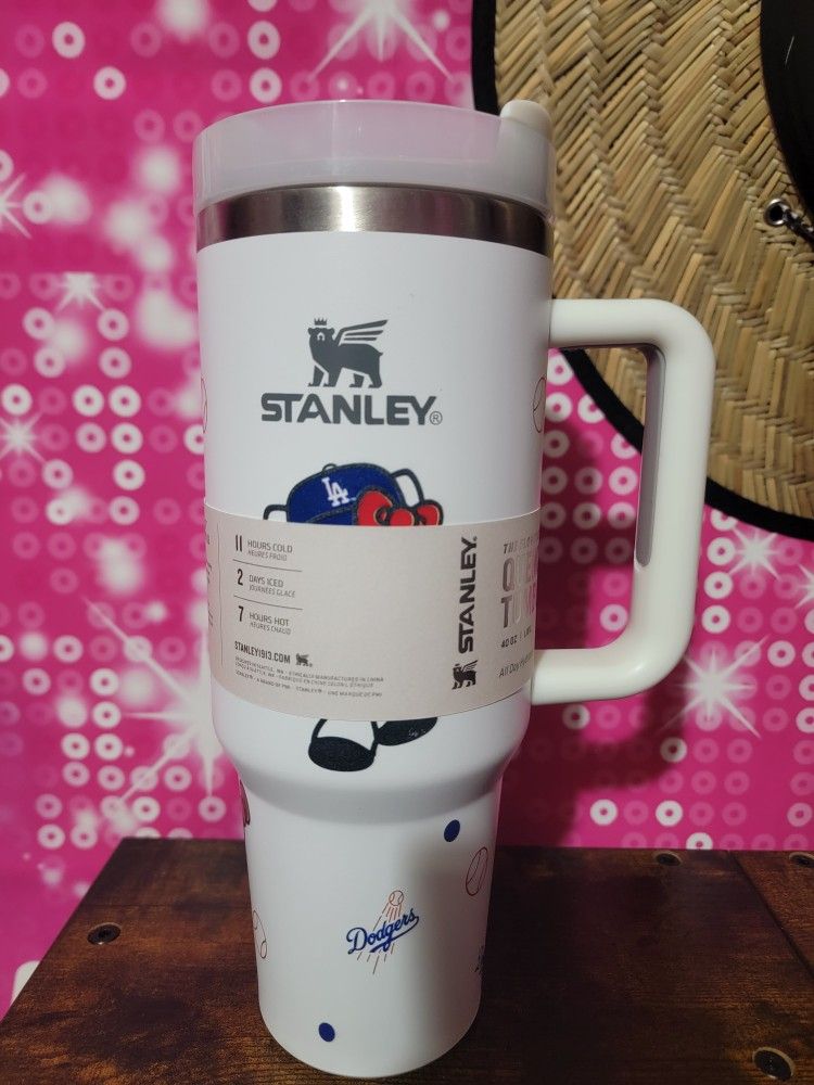 40 Oz Hello Kitty Stanely