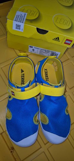 New lego sandals adidas boys size 5