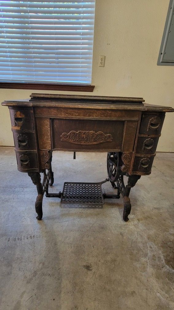 WHITE antique sewing machine