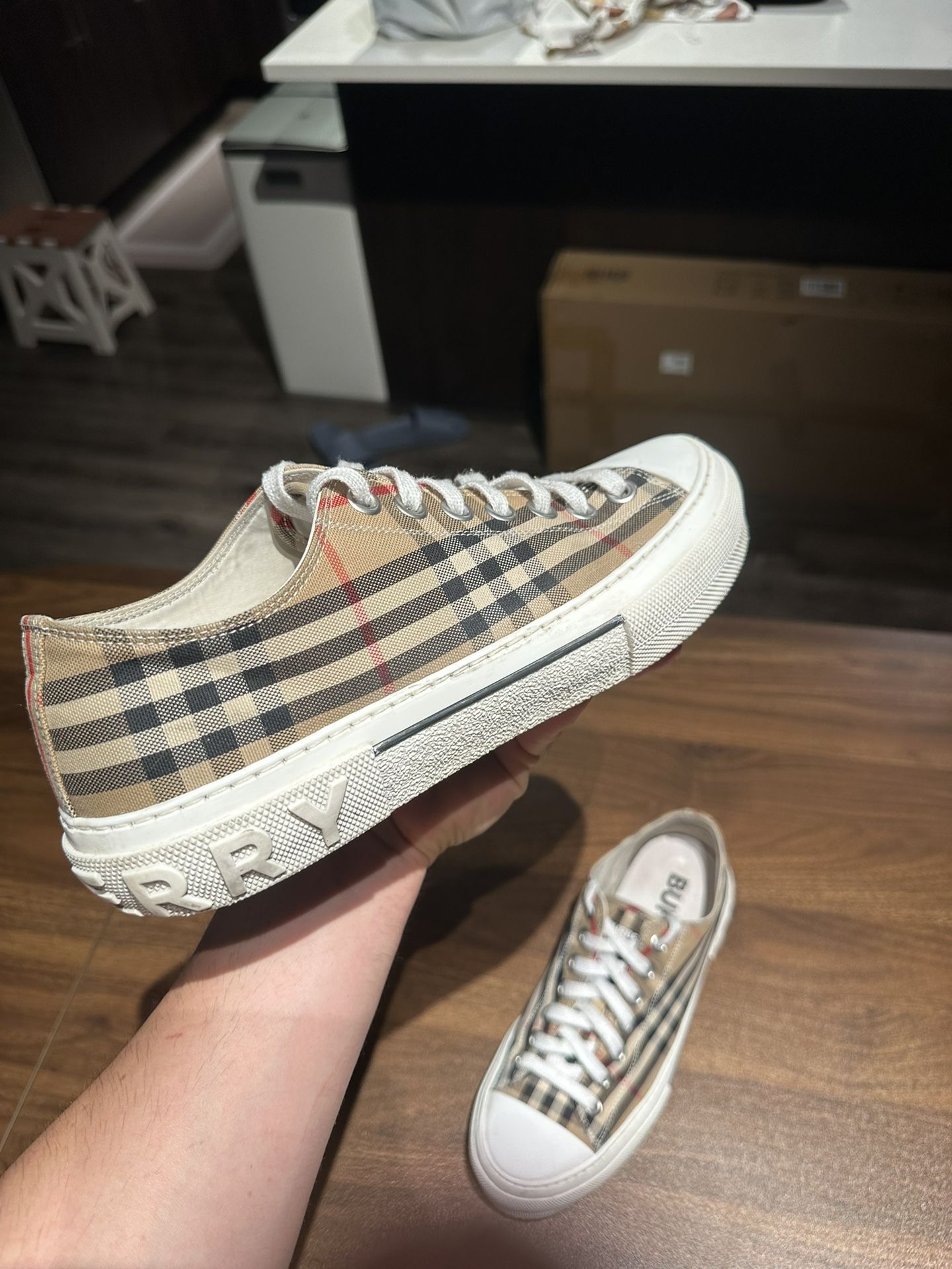 Burberry shoes