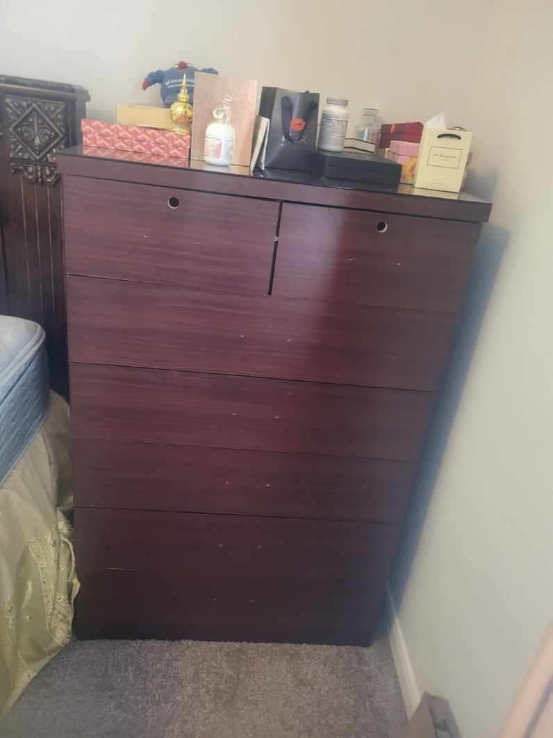 Modern 5-Drawer Wood Dresser – Dark Espresso Finish