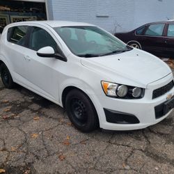2015 Chevrolet Sonic Hachback 