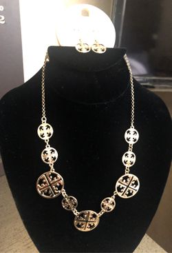 Gold Necklace and earrings