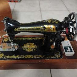 Singer Sewing Machine