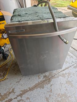 Free Dish Washer Samsung