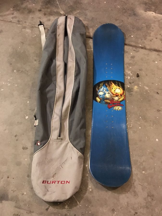 Snowboard and snowboard bag