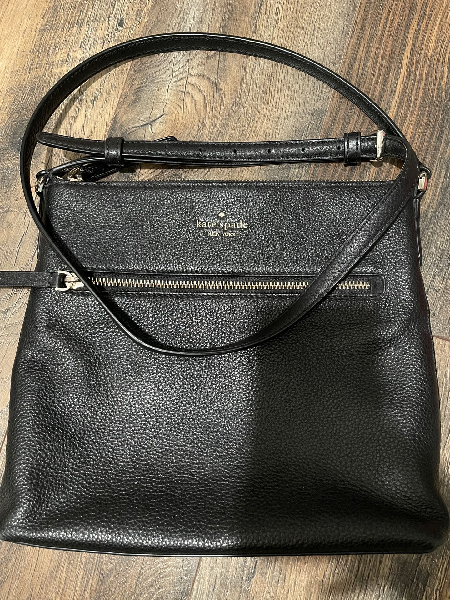 Kate Spade Crossbody (used, in good condition)