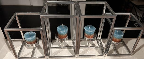 Set Of 4 Elegant Silver Candle Holders 