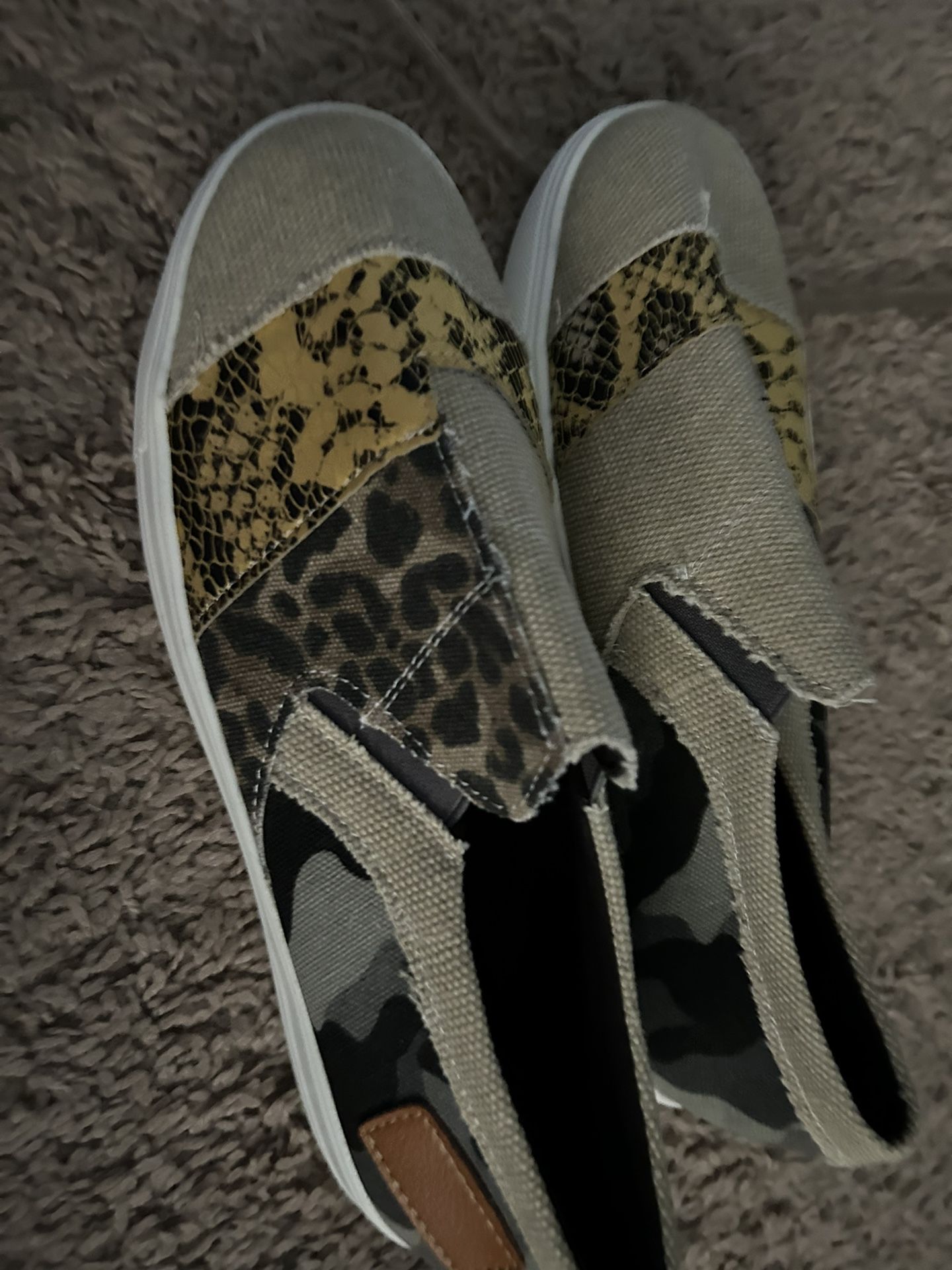 Animal Look, Never Worn