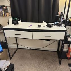 Cute white desk/table