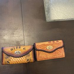 Custom Wallets 