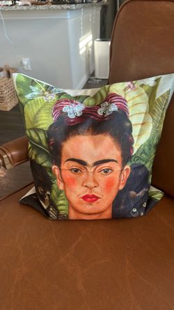 Frida Kahlo Decorative Throw Pillow