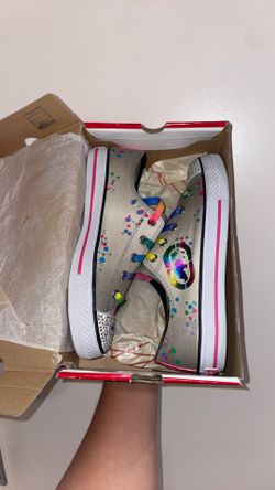 Girls Marc Ecko Sneakers – Size 6 (New)