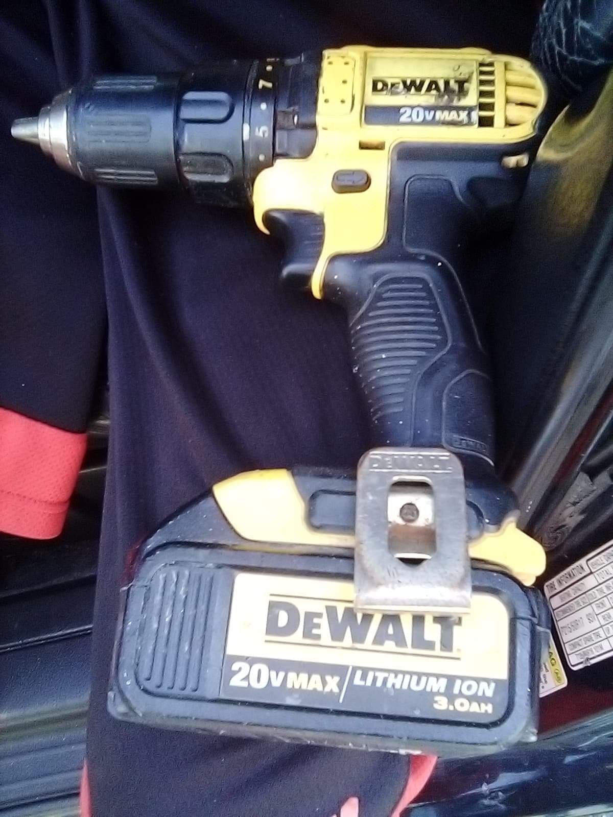 Dewalt hammer drill W/ Battery