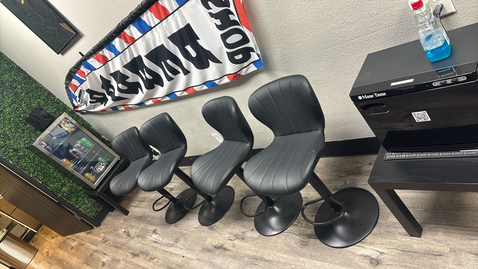 Black Bar Stools 