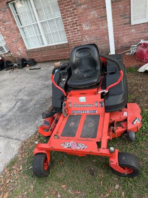 Zero Turn BadBoy Lawn Tractor 54 Inch