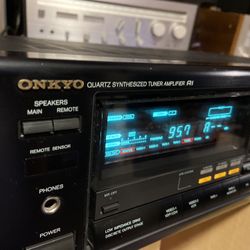 ONKYO TUNER AMPLIFIER 