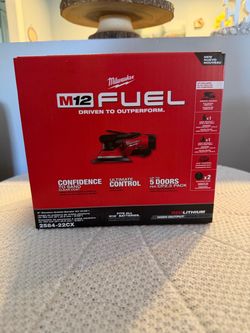 Milwaukee Cordless Orbital Sander Kit