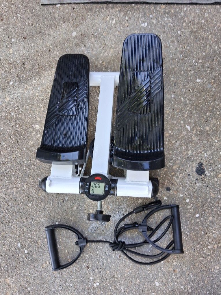 New Balance Mini Stair Stepper Comes With Resistance Bands