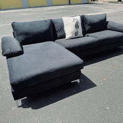 Luxurious Contemporary Upscale West Elm Sectional Sofa