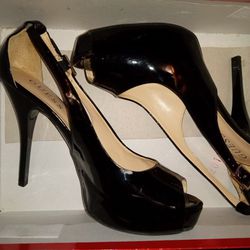 Woman's Guess High heels 