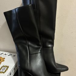 Black Boots With Heel 