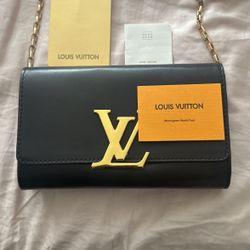 Louis Vuitton Pochette Louise