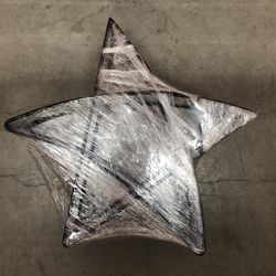 Black Metal Star Wine Rack
