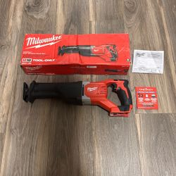 Milwaukee M18 18V Lithium-Ion Cordless SAWZALL Reciprocating Saw (Tool-Only)