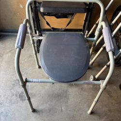 Bedside Toilet/Commode Chair