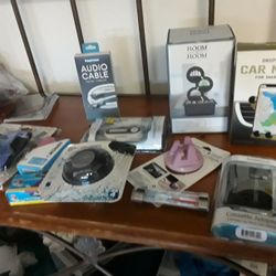 Phone Holders And More. In Weeki Wachee Spring Hill