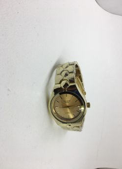 Men's gold tone watch
