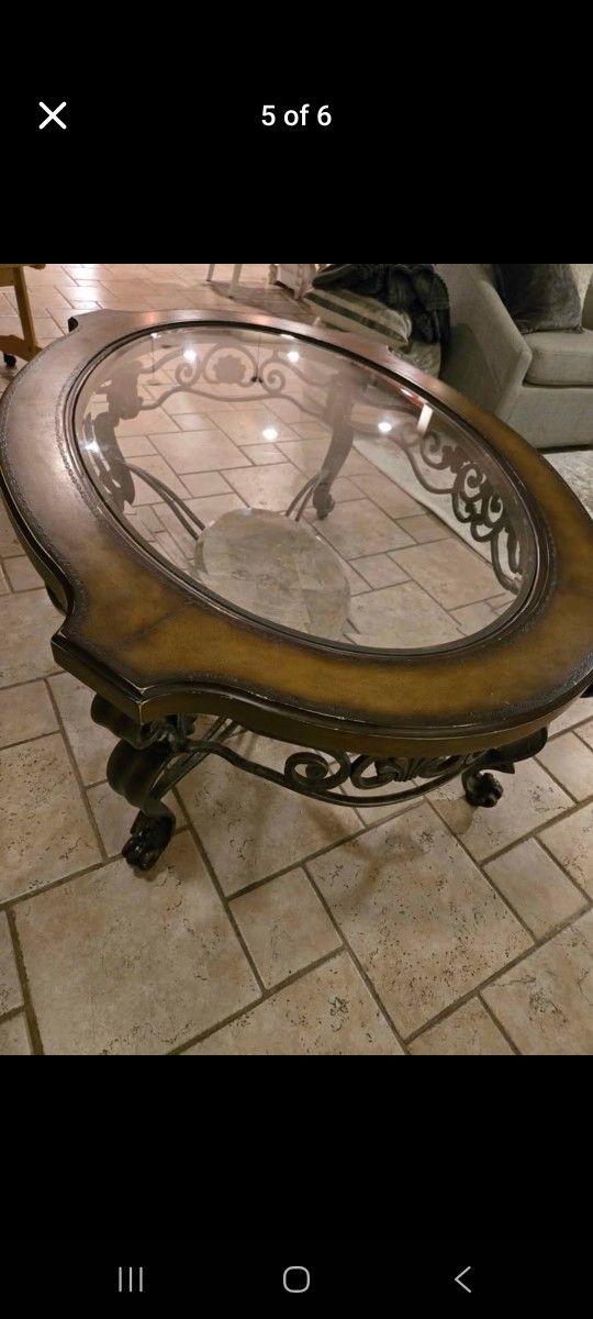 Thomas Ville Cafe Table