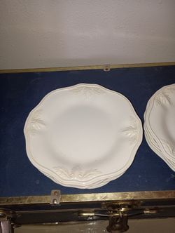 Lenox Gourmet Dinner Plates
