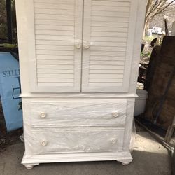Wood White Dresser With Doors