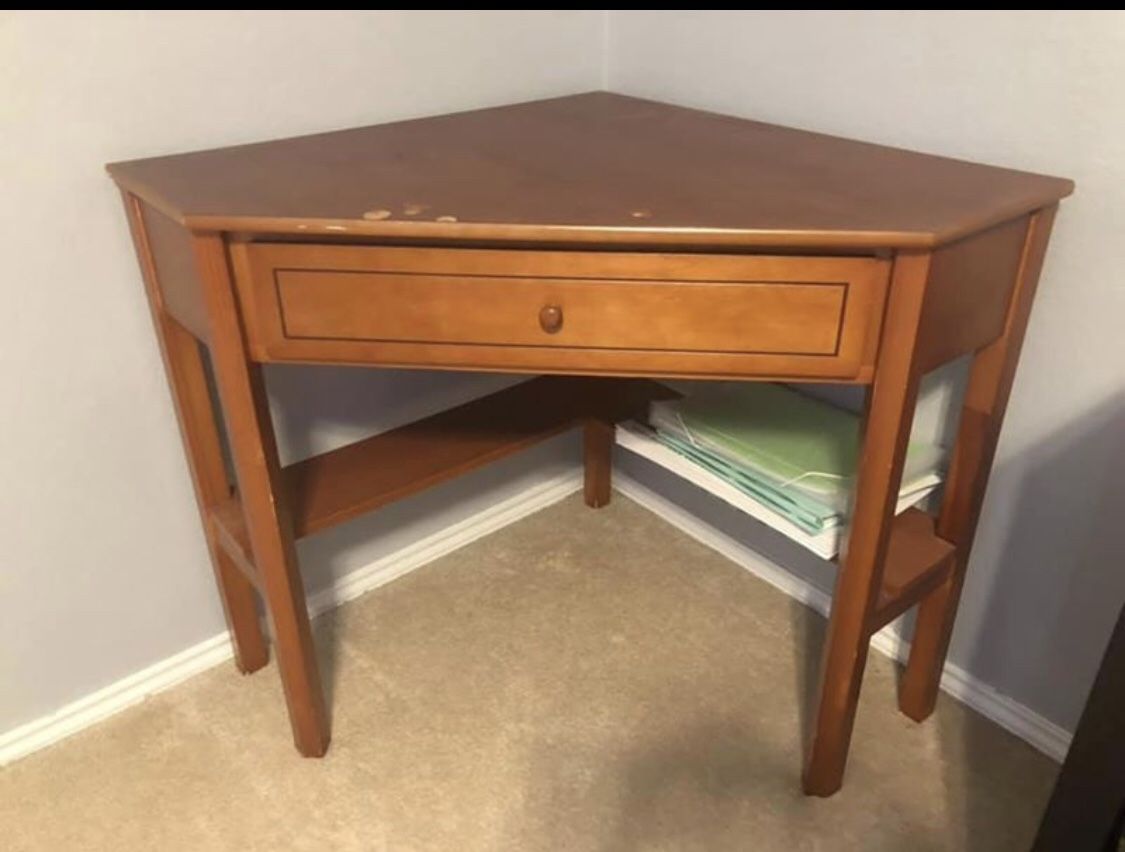 Wooden corner desk