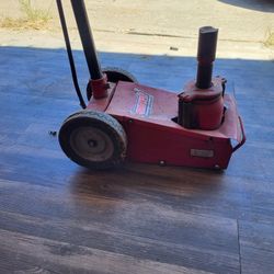 Axle Jack