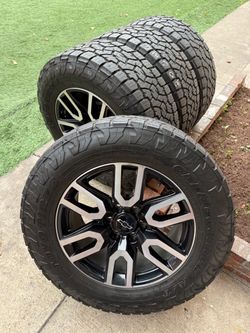 20 Chevy wheels and tires gmc sierra Denali