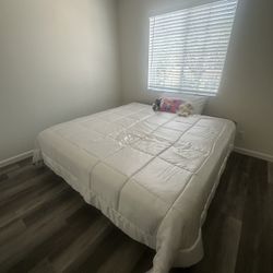 King Size Bed With Floating LED frame 