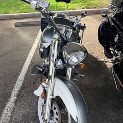 2011 Suzuki blvd c50t motorcycle