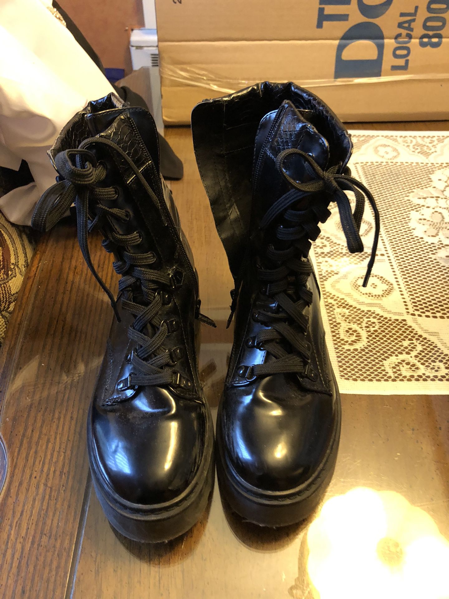 Size 91/2 SAM EDELMOM Black Patent Leather Boots