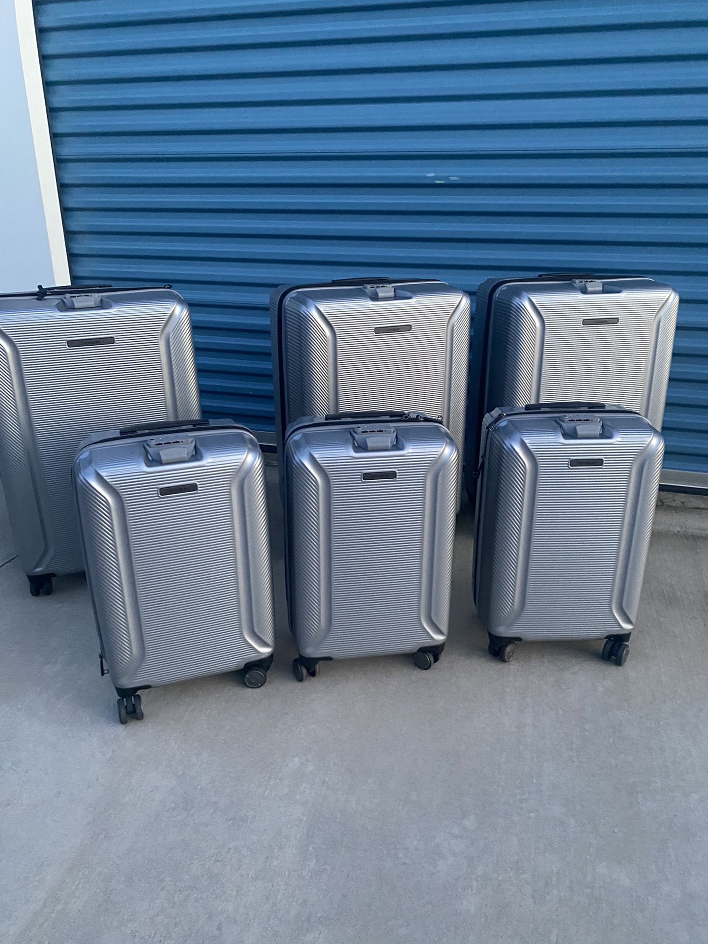 like new samsonite luggage sets Only few minor scratches 