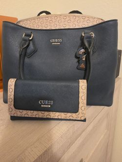 Guess bag with wallet