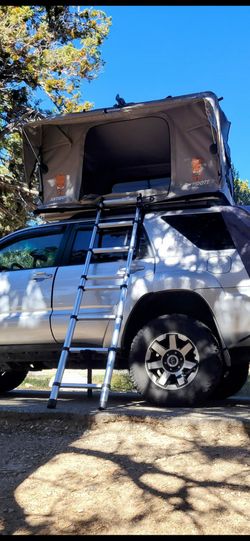 Ultralight weight tent (70 lbs)