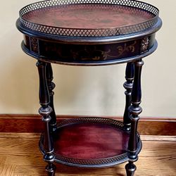 Detailed Accent Table 