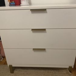 Hendrix 3-drawer Dresser Delta Children