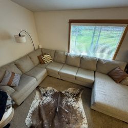 Sectional Couch with Chase