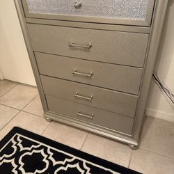 Chest of Drawers And Bed frame For Sale!!!!!