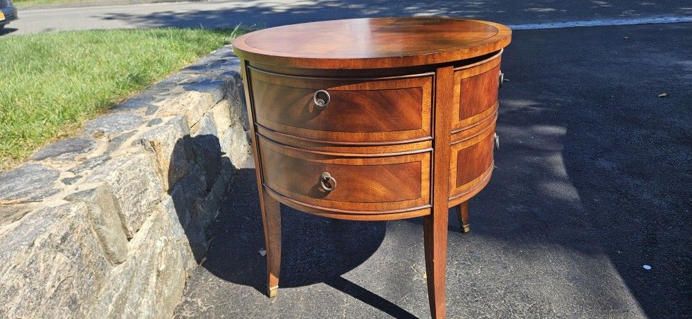Accent / End Table