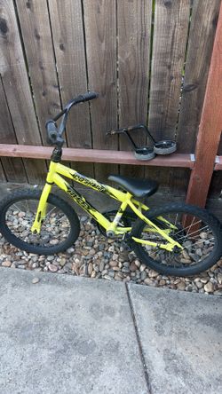 Boys huffy 18 inch bike